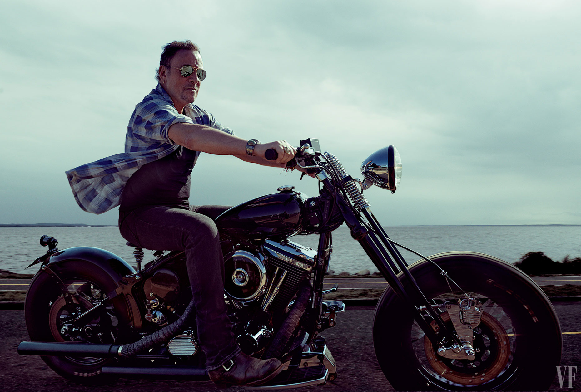 Vanity_Fair_Bruce_Springsteen_bike02